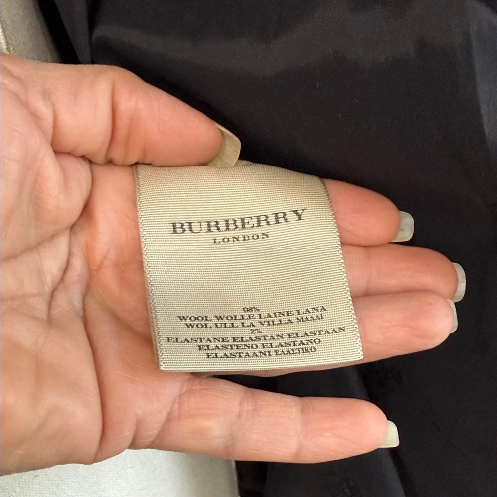 Burberry Size 6 Classic Black Women's Blazer - Picture 13 of 16